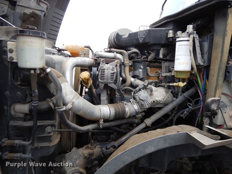 image for item DF5948 2013 Caterpillar CT660 semi truck