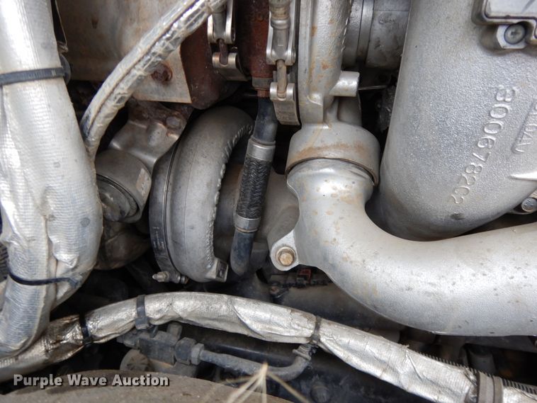 image for item DF5948 2013 Caterpillar CT660 semi truck