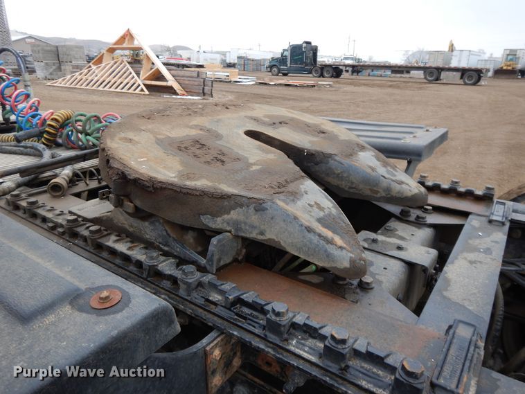 image for item DF5948 2013 Caterpillar CT660 semi truck