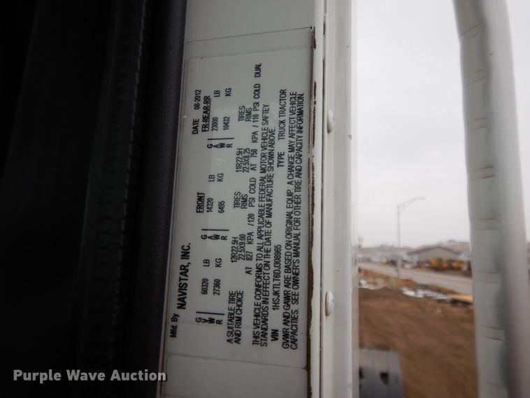 image for item DF5948 2013 Caterpillar CT660 semi truck