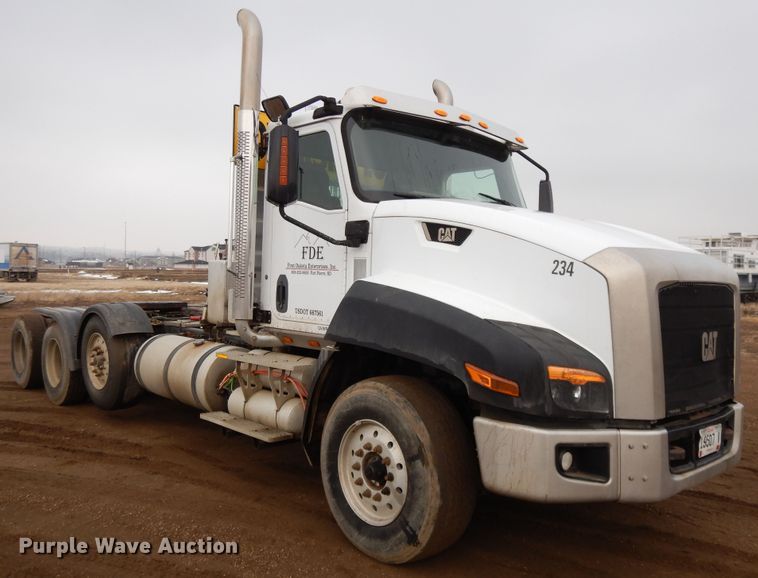 image for item DF5949 2014 Caterpillar CT660 semi truck