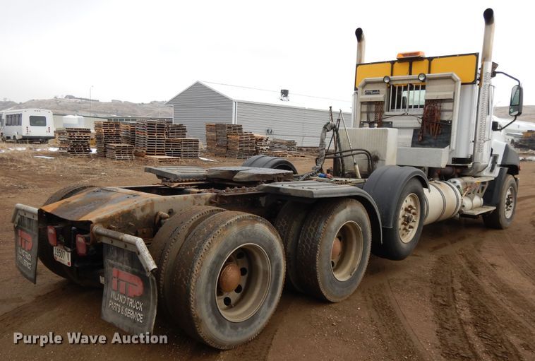 image for item DF5949 2014 Caterpillar CT660 semi truck