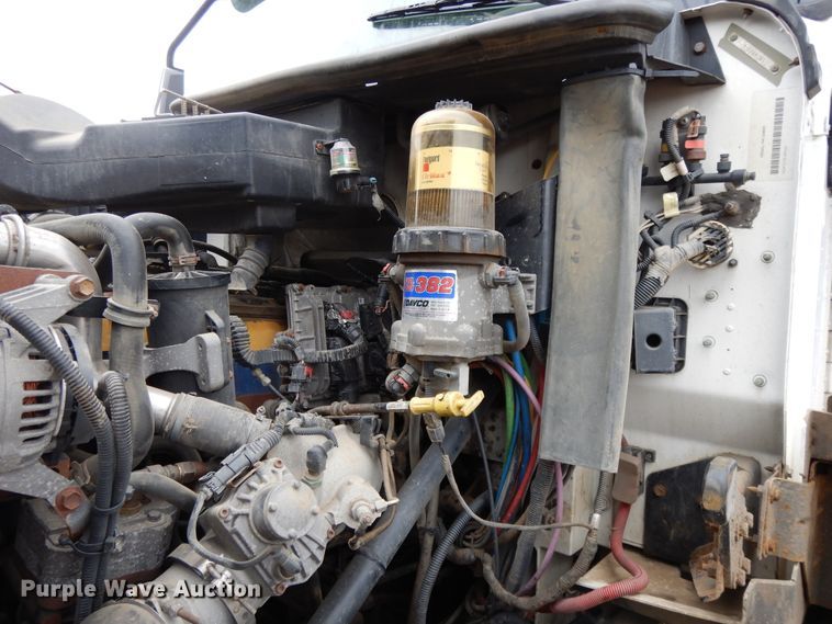 image for item DF5949 2014 Caterpillar CT660 semi truck