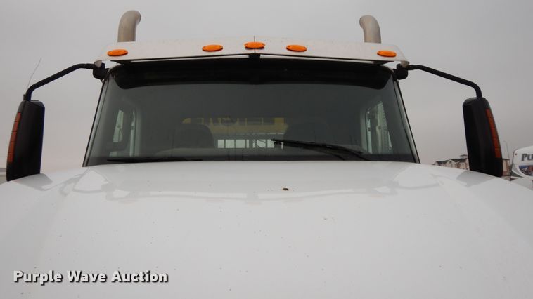 image for item DF5949 2014 Caterpillar CT660 semi truck