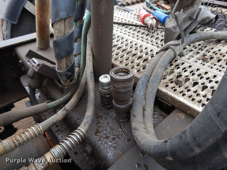 image for item DF5949 2014 Caterpillar CT660 semi truck