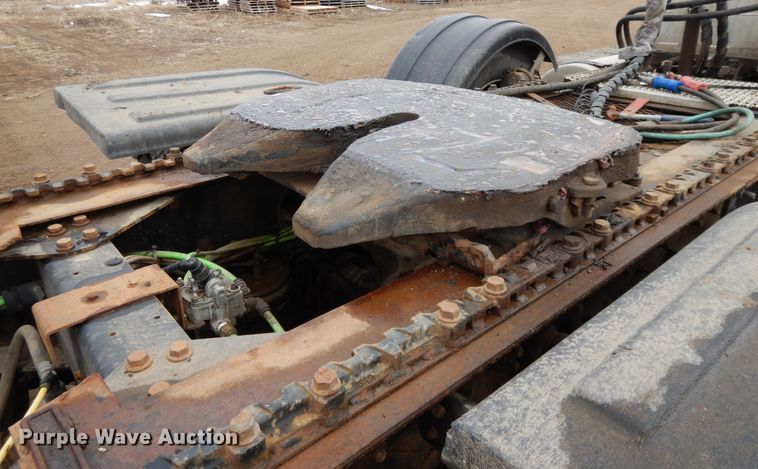 image for item DF5949 2014 Caterpillar CT660 semi truck