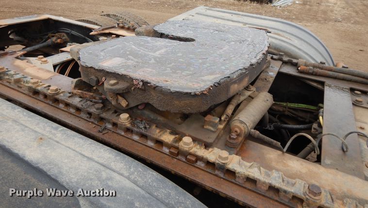 image for item DF5949 2014 Caterpillar CT660 semi truck