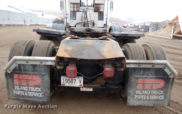 image for item DF5949 2014 Caterpillar CT660 semi truck