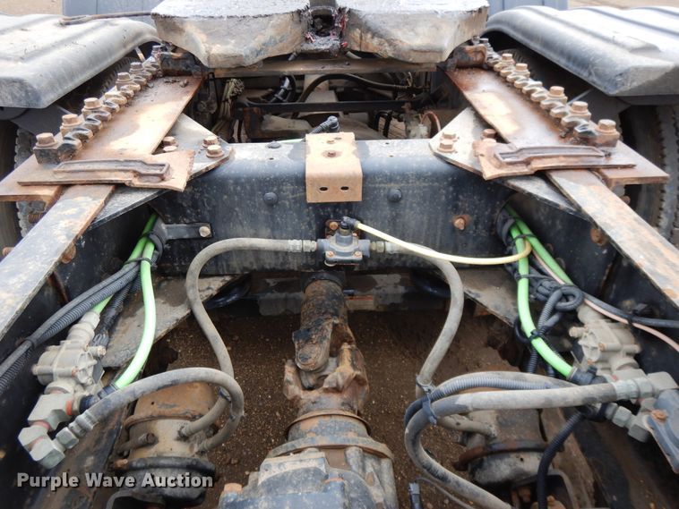 image for item DF5949 2014 Caterpillar CT660 semi truck