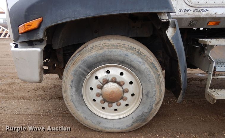 image for item DF5949 2014 Caterpillar CT660 semi truck