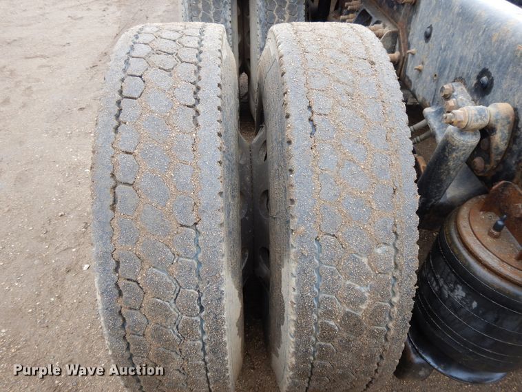 image for item DF5949 2014 Caterpillar CT660 semi truck