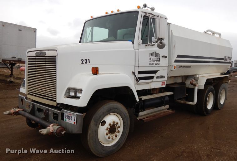 image for item DF5950 1988 Freightliner FLC tank truck