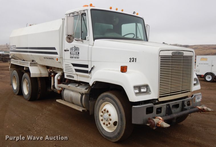 image for item DF5950 1988 Freightliner FLC tank truck