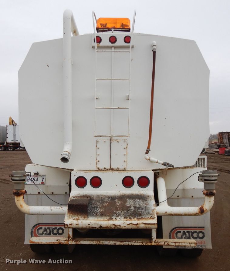 image for item DF5950 1988 Freightliner FLC tank truck