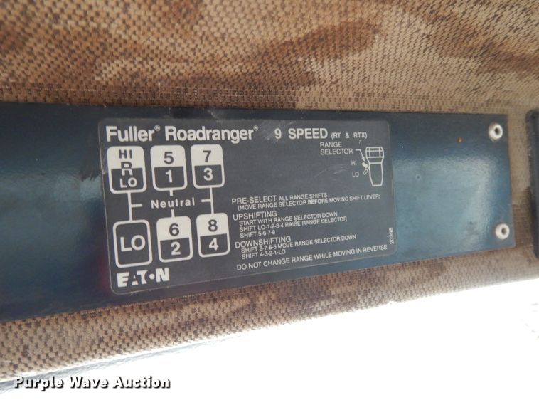 image for item DF5950 1988 Freightliner FLC tank truck