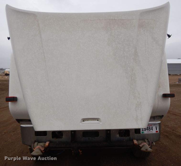 image for item DF5950 1988 Freightliner FLC tank truck