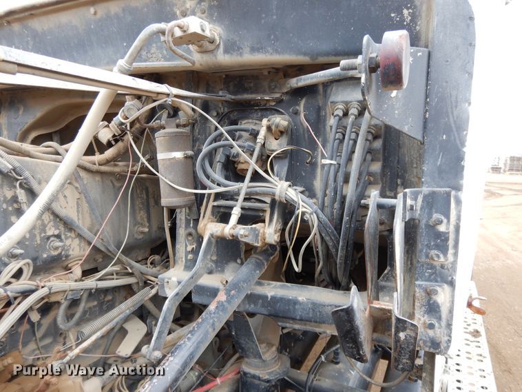 image for item DF5950 1988 Freightliner FLC tank truck