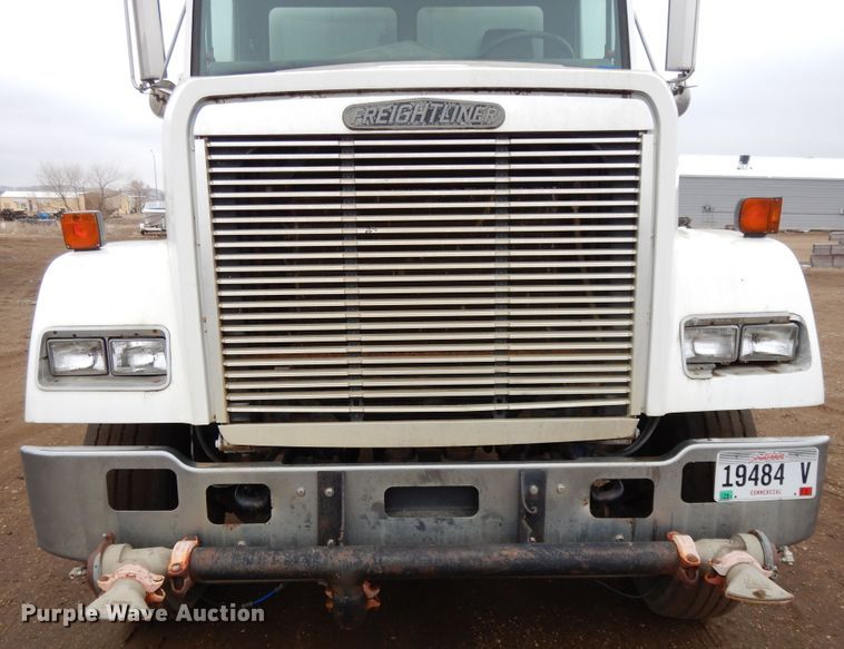 image for item DF5950 1988 Freightliner FLC tank truck