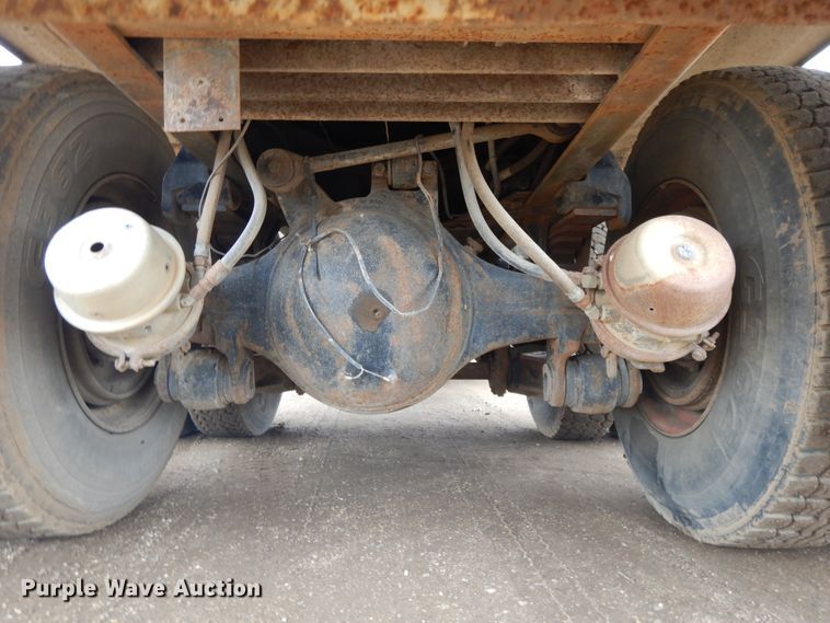 image for item DF5950 1988 Freightliner FLC tank truck