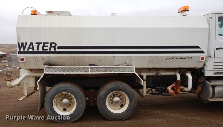 image for item DF5950 1988 Freightliner FLC tank truck