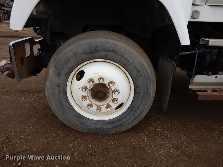 image for item DF5950 1988 Freightliner FLC tank truck