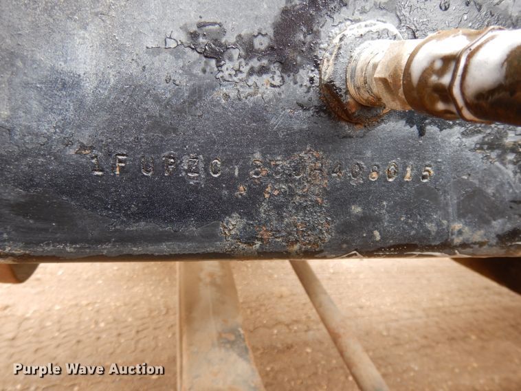 image for item DF5950 1988 Freightliner FLC tank truck