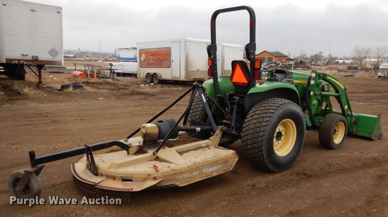 image for item DF5951 2006 John Deere 4520 MFWD tractor