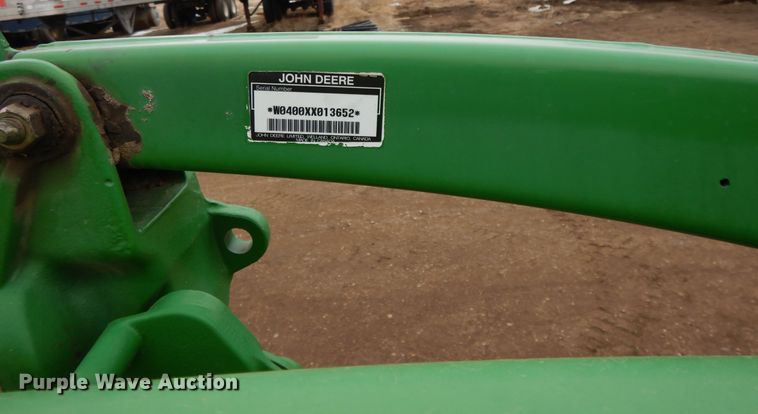 image for item DF5951 2006 John Deere 4520 MFWD tractor