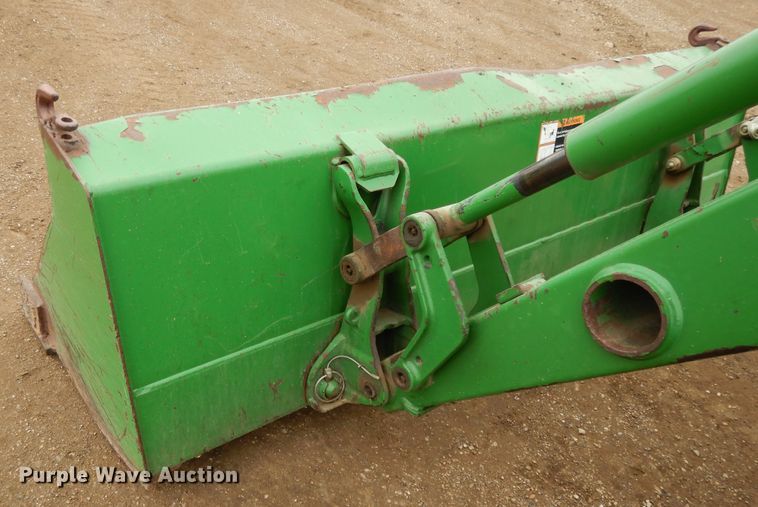 image for item DF5951 2006 John Deere 4520 MFWD tractor