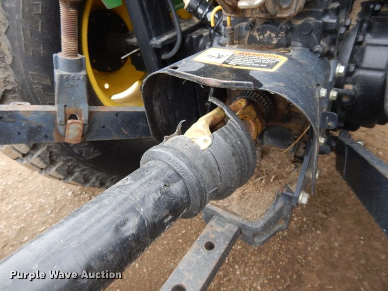 image for item DF5951 2006 John Deere 4520 MFWD tractor