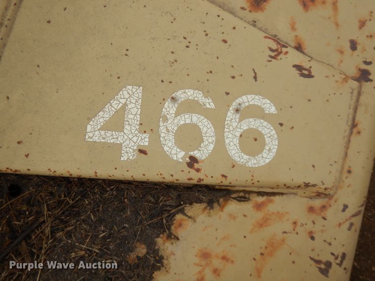 image for item DF5951 2006 John Deere 4520 MFWD tractor