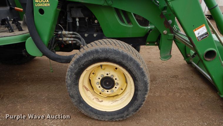image for item DF5951 2006 John Deere 4520 MFWD tractor