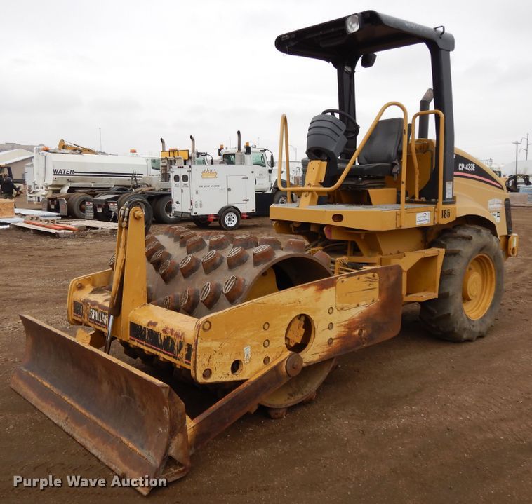 image for item DF5952 2006 Caterpillar CP-433E single drum vibratory compactor