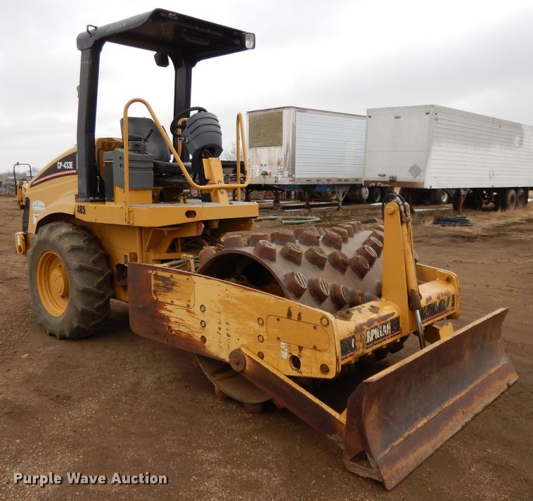image for item DF5952 2006 Caterpillar CP-433E single drum vibratory compactor