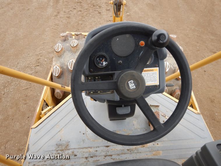 image for item DF5952 2006 Caterpillar CP-433E single drum vibratory compactor