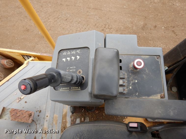 image for item DF5952 2006 Caterpillar CP-433E single drum vibratory compactor