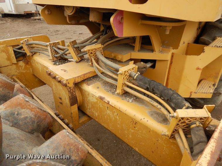 image for item DF5952 2006 Caterpillar CP-433E single drum vibratory compactor