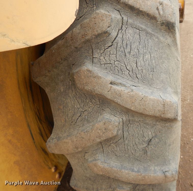 image for item DF5952 2006 Caterpillar CP-433E single drum vibratory compactor