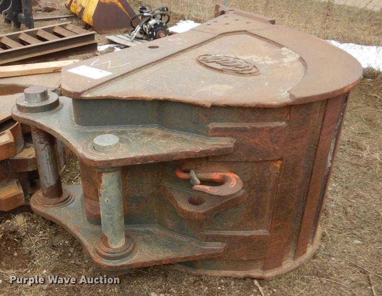 image for item DF5956 Geuth 36"W excavator bucket