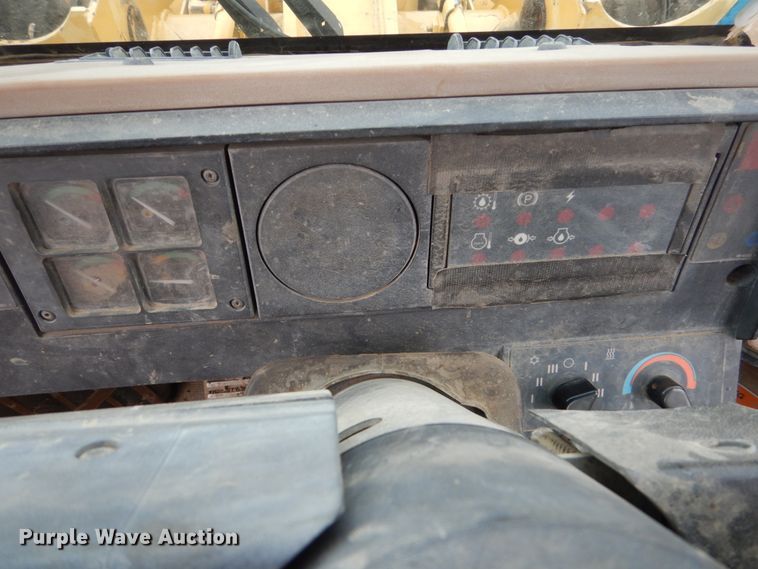 image for item DF5957 1996 Caterpillar 928F  wheel loader