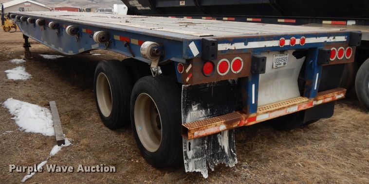 image for item DF5958 1997 Utility flatbed trailer