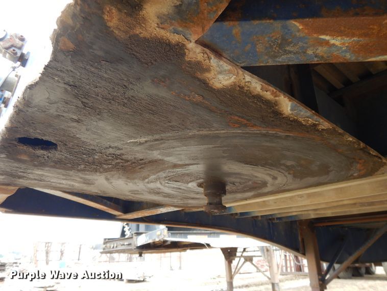 image for item DF5958 1997 Utility flatbed trailer