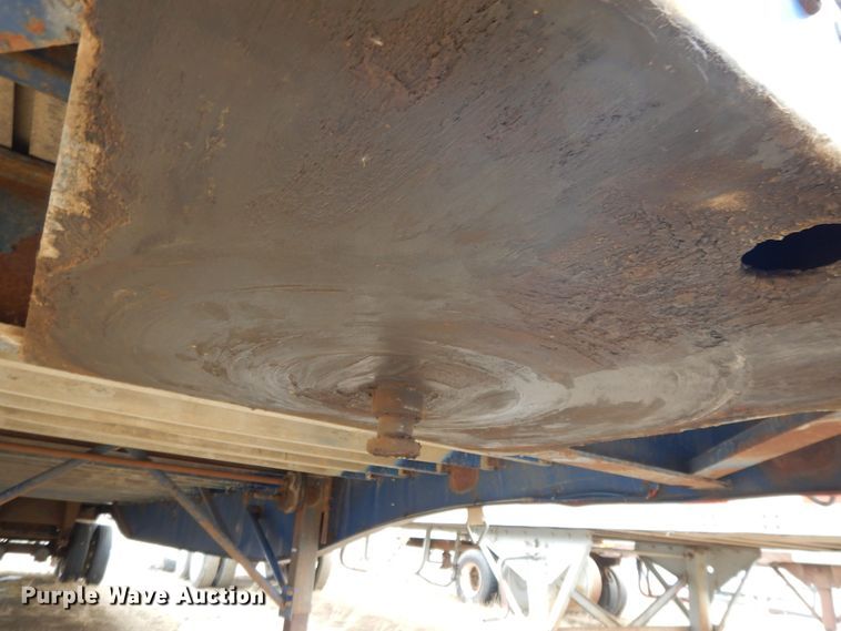 image for item DF5958 1997 Utility flatbed trailer