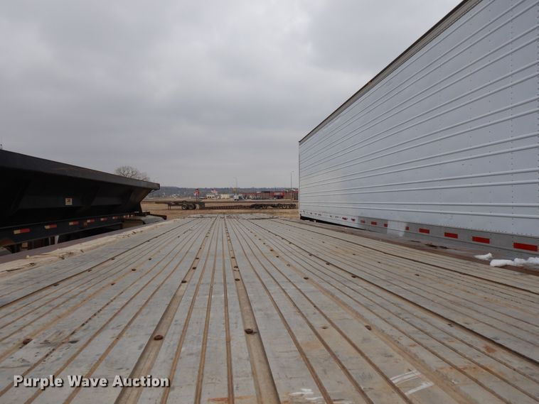 image for item DF5958 1997 Utility flatbed trailer