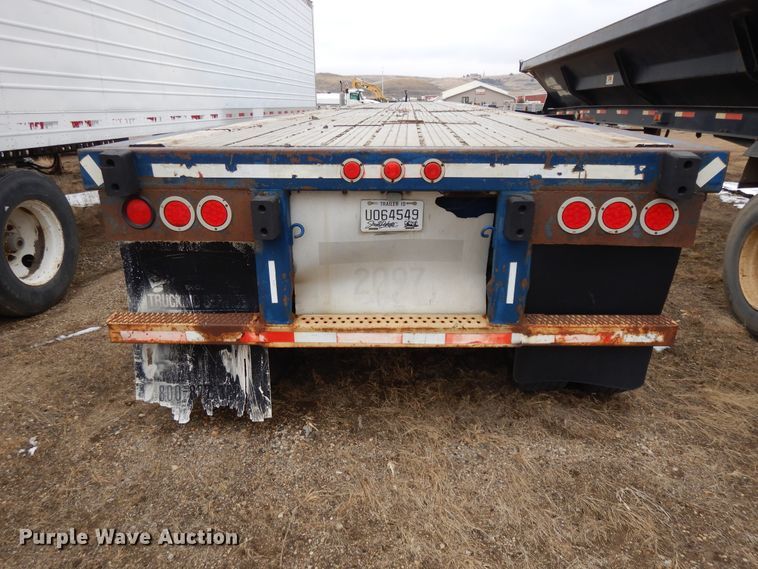 image for item DF5958 1997 Utility flatbed trailer