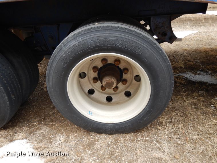 image for item DF5958 1997 Utility flatbed trailer