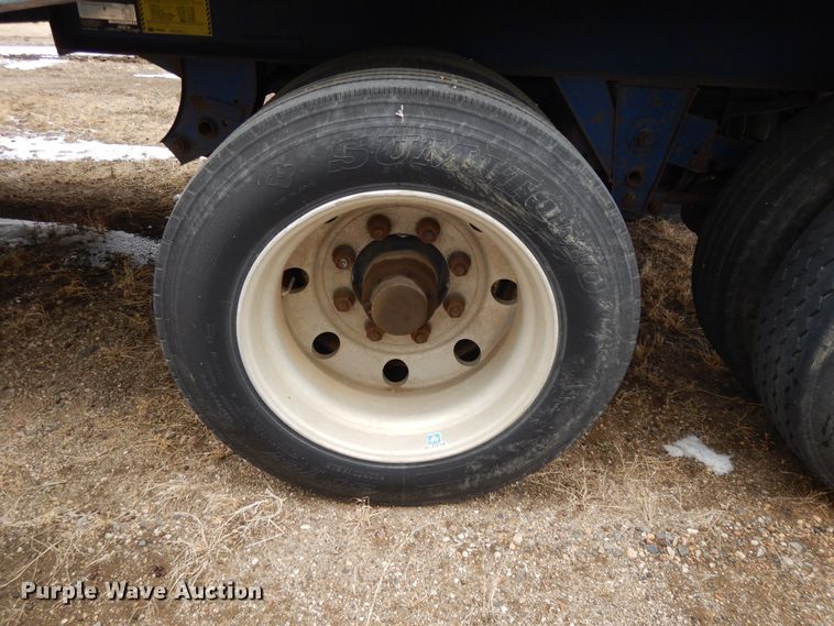 image for item DF5958 1997 Utility flatbed trailer