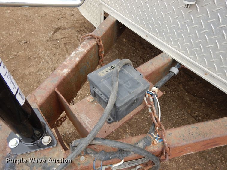 image for item DF5959 2004 Haulmark GR85X20WT2 enclosed cargo trailer