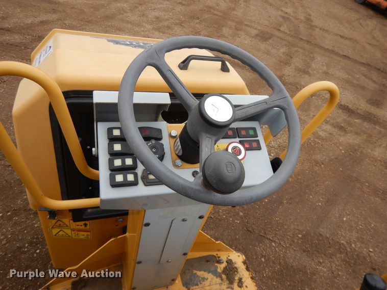 image for item DF5962 2011 Caterpillar CB-14 double drum roller