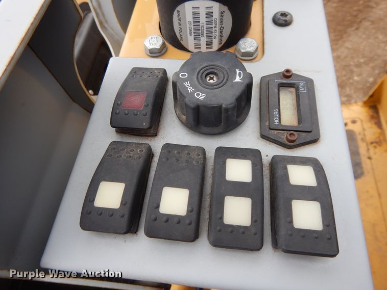 image for item DF5962 2011 Caterpillar CB-14 double drum roller